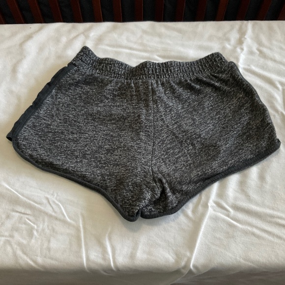 Justice Gymnast Shorts Child Size 8 - Picture 2 of 4